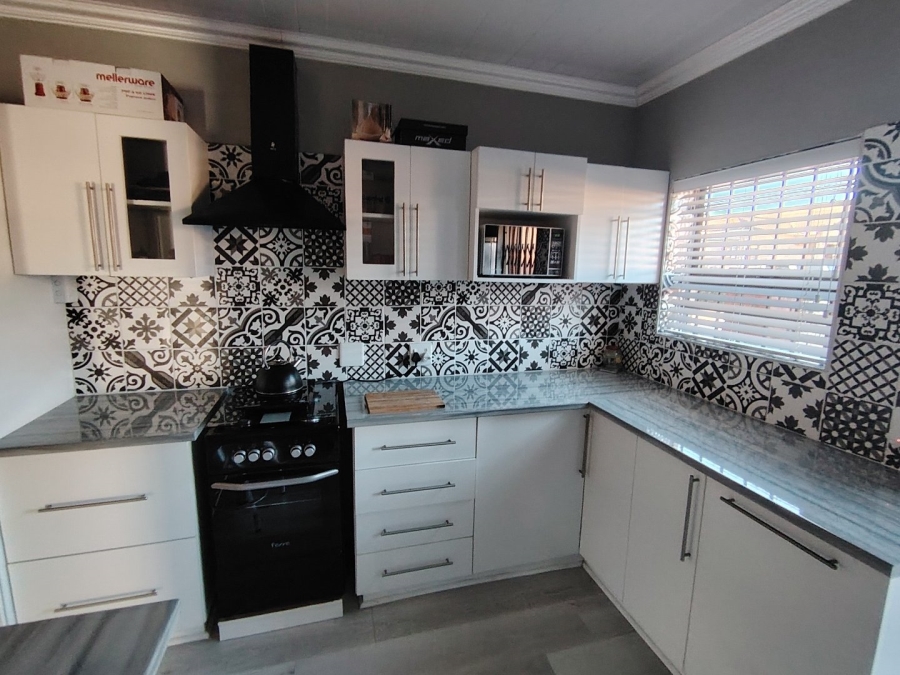 2 Bedroom Property for Sale in Walmer Downs Eastern Cape